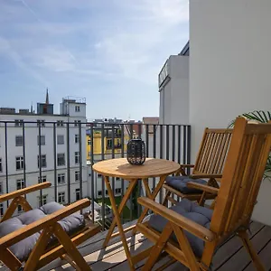 Appartamento Bright Stylish With A Balcony In A Location