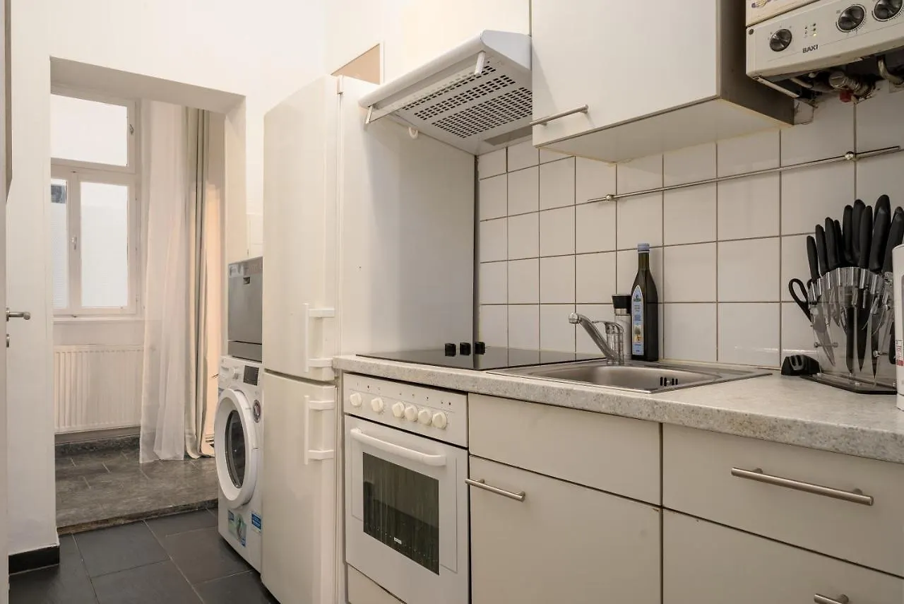 Designer Apartment, Central, Next To Danube Viena Austria